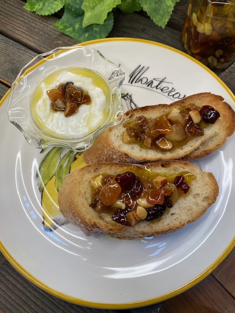 ナッツとドライフルーツのハチミツオイル漬け